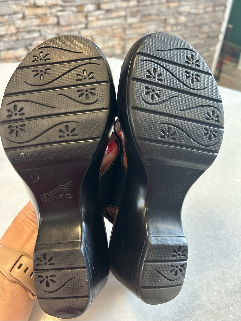 Dansko Jacinda black slingback sandal size 36 - Picture 6 of 7